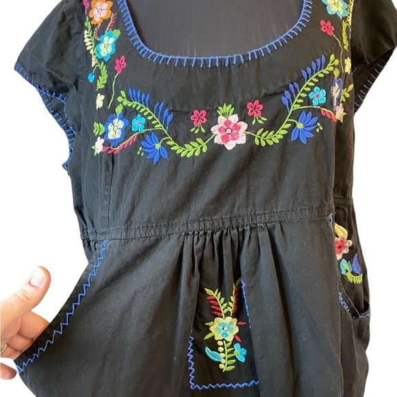 Simply Be Black Embroidered Tunic Dress With Pockets - Picture 6 of 16